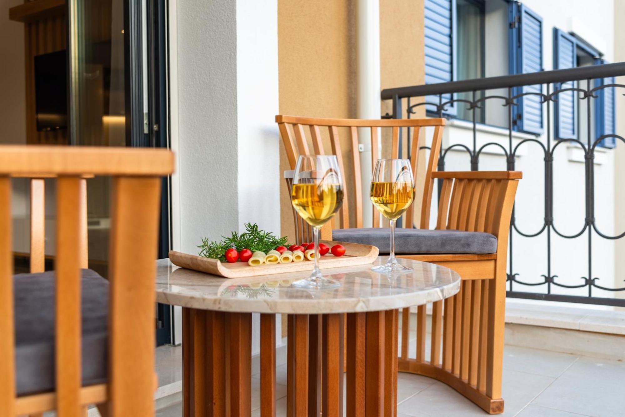 Lustica Apartments Central Tivat Room photo